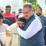 मंत्री गणेश जोशी ने कहा कि राज्य सरकार पीड़ित परिवार के साथ खड़ी है और सरकार की ओर से हर संभव सहायता प्रदान की जाएगी