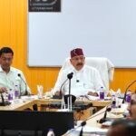 सतपाल महाराज ने कहा: लंबित सड़कों के प्रकरणों का तत्काल निस्तारण करें