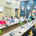 जिलाधिकारी डॉ. आशीष चौहान ने पुलिस, शिक्षा और अन्य विभागों को अभियान से जोड़ने के दिए निर्देश