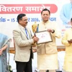 मुख्यमंत्री पुष्कर सिंह धामी ने इंटरमीडिएट में 98 प्रतिशत अंक प्राप्त करने वाली गीतिका पंत एवं सुशीला मेहंदीरत्ता को किया सम्मानित